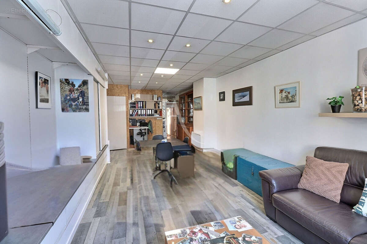 Commerce à MAISONS-LAFFITTE