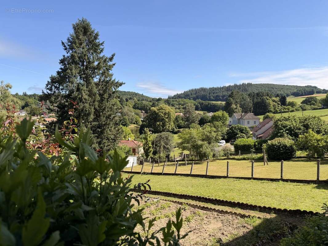 Maison 80 m² à Eymoutiers  - photo 3
