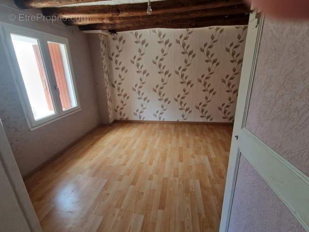 Maison à BREUX-JOUY