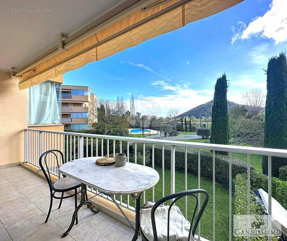 Appartement à MANDELIEU-LA-NAPOULE