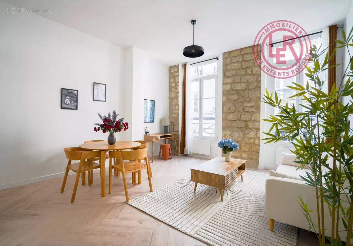 Appartement à PARIS-3E