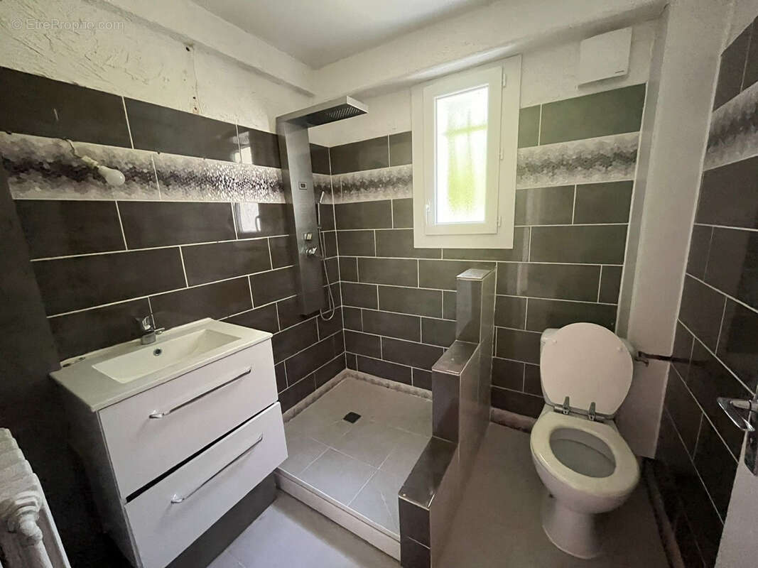 Charmante villa de 124 m2 sur les hauteurs de Pujols, offrant confort, espace et tranquillité ! - photo 8