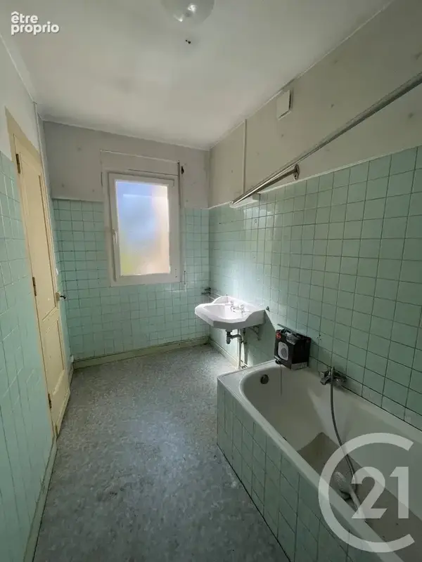 Maison 4 pièces 115 m² à vendre à Saint-Medard-De-Guizieres (33230) - photo 5