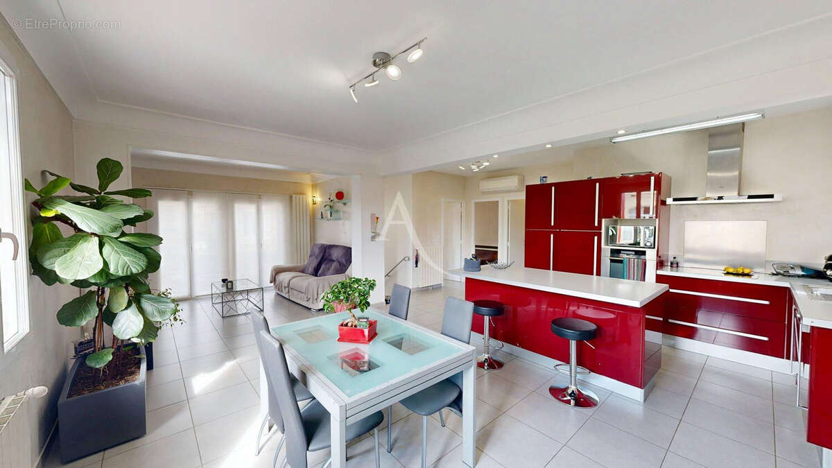 Maison à LEZIGNAN-CORBIERES