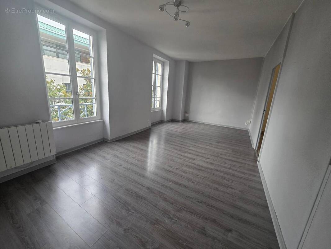   - Appartement à VICHY