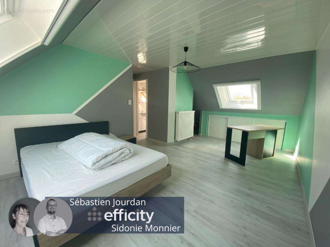 Maison à AVAILLES-SUR-SEICHE