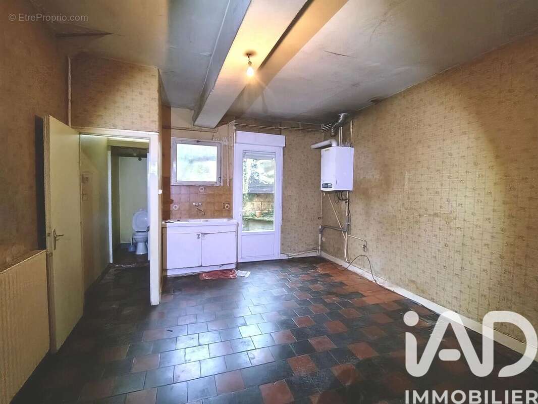 Maison 110 m² à Coutras  - photo 6