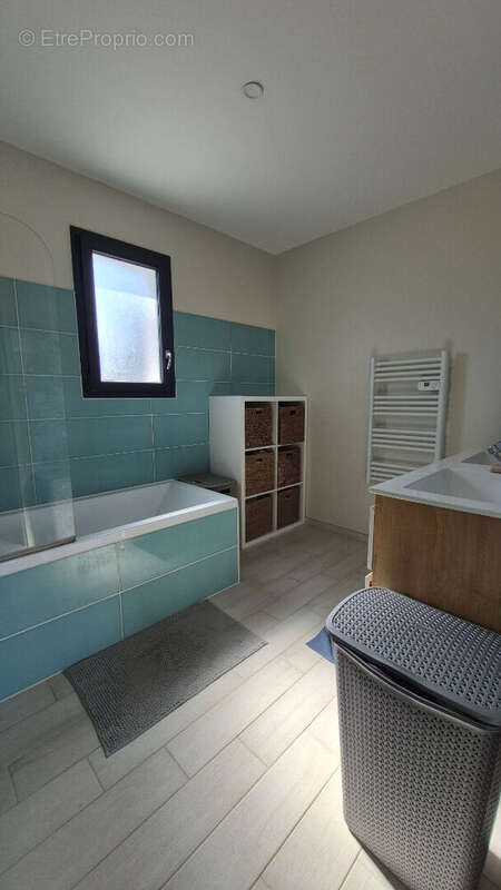 Maison à CORME-ROYAL