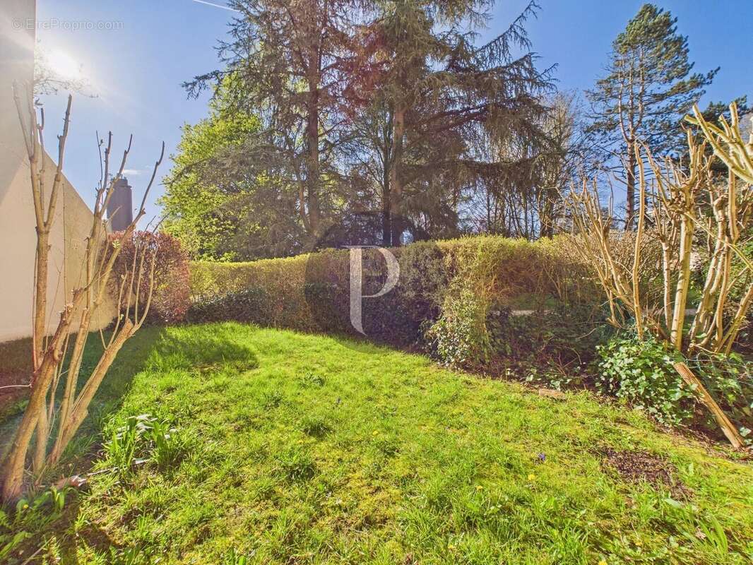 Appartement à VERRIERES-LE-BUISSON