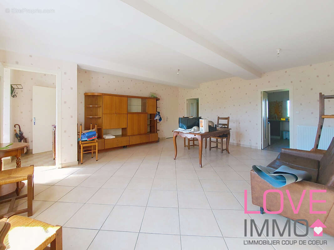 *** SOUS OFFRE ***  ENSEMBLE IMMOBILIER Maison dauphinoise de 179 m2 avec de nombreuses dépendances - photo 7