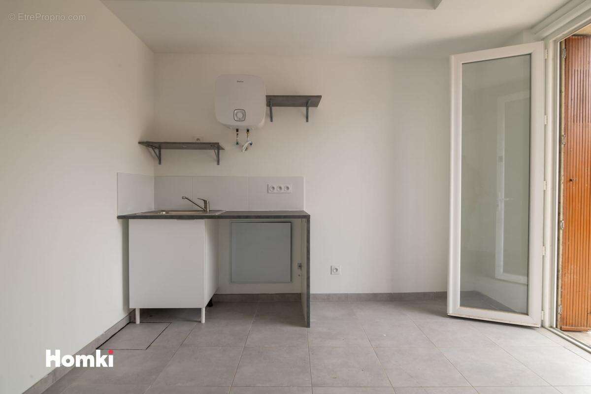 Local commercial T1 de 46 m² à Avignon 84000, Boulevard Sixte Isnard - photo 5