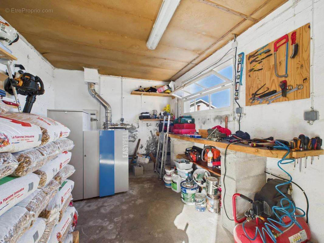 Maison à PREGUILLAC