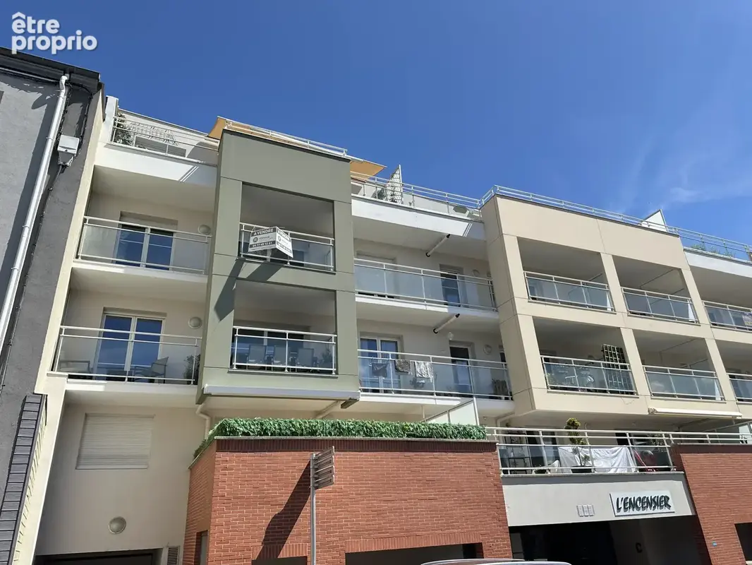 LA FOUILLOUSE Appartement T4 avec terrasse et garages - photo 1