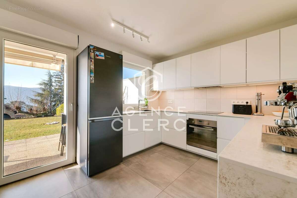 Appartement à VEYRIER-DU-LAC