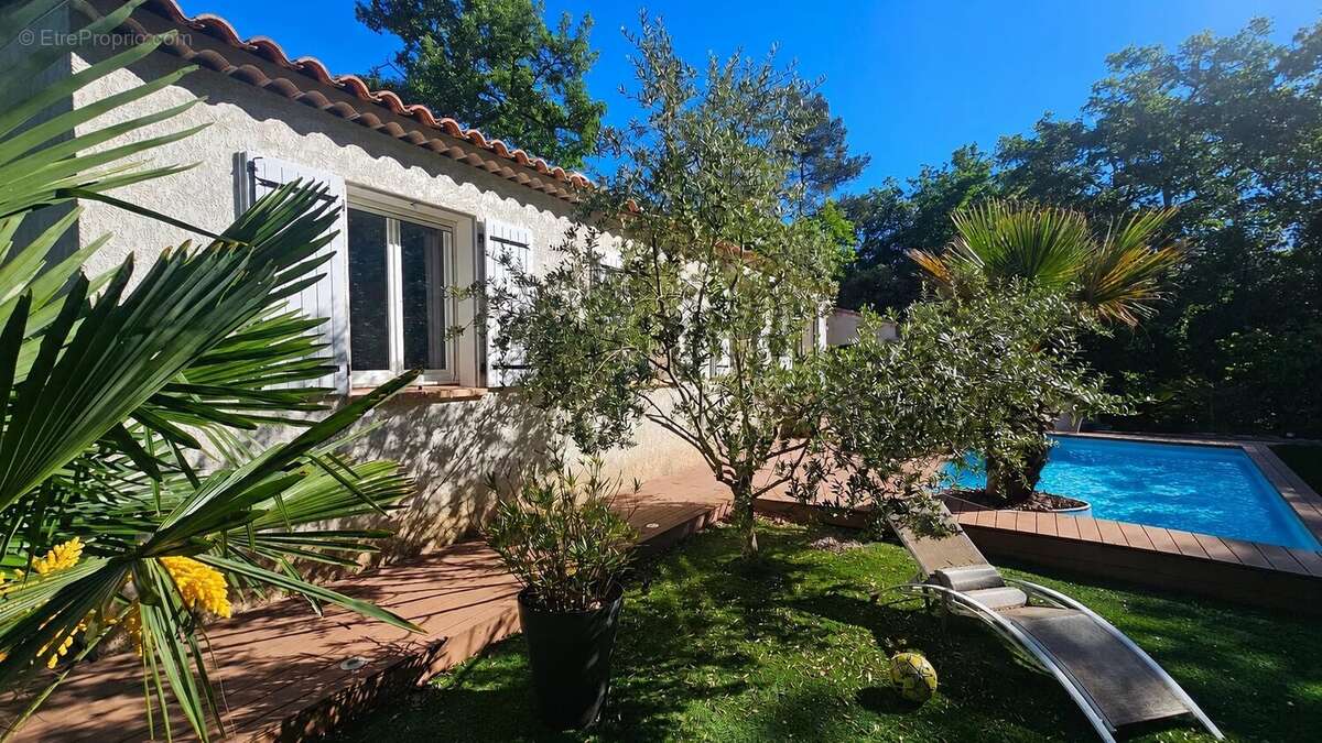 Maison à NANS-LES-PINS