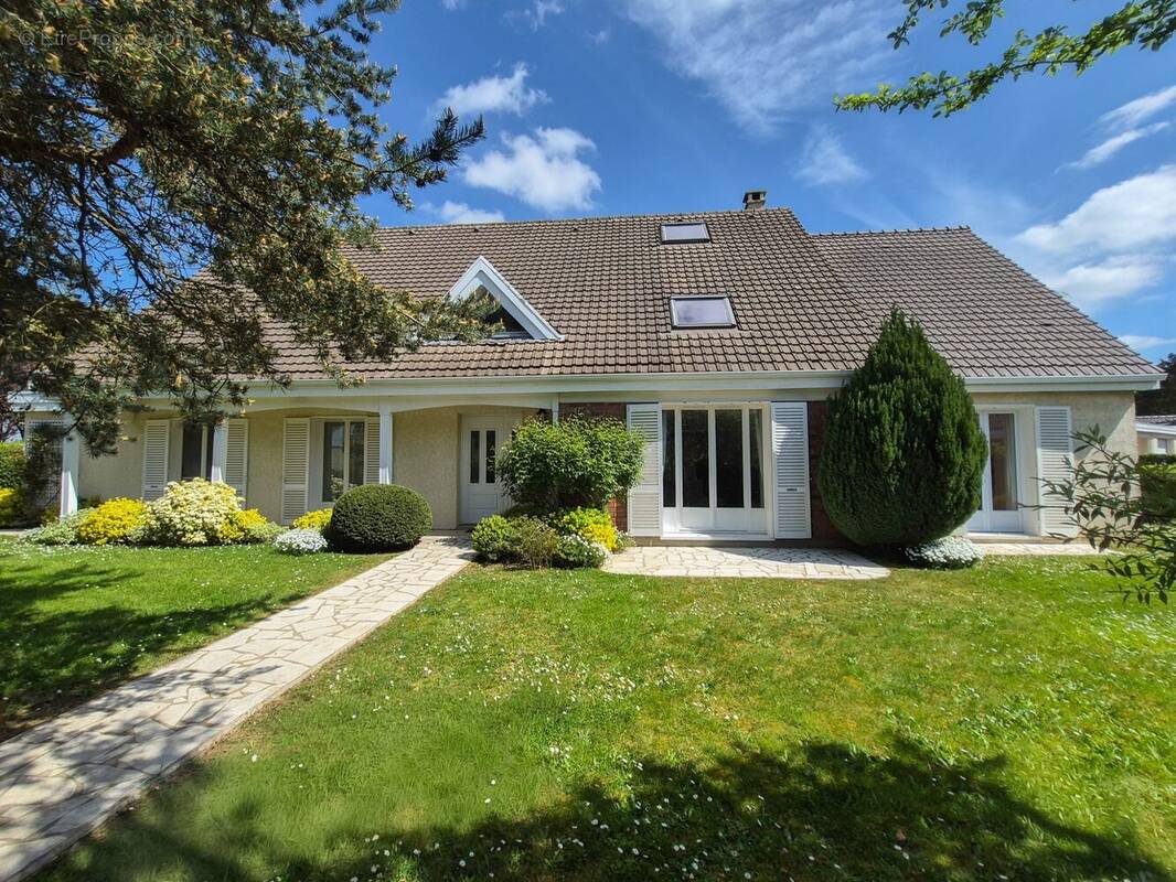 Maison à GIF-SUR-YVETTE
