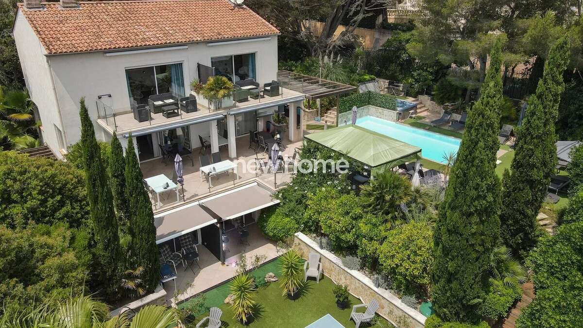 Maison à FREJUS
