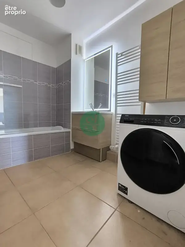 T3 64 m2 Dernier Étage — Vue Panoramique Six Fours Les Plages  & Fort — Terrasse 16 m2 & Parking - photo 7