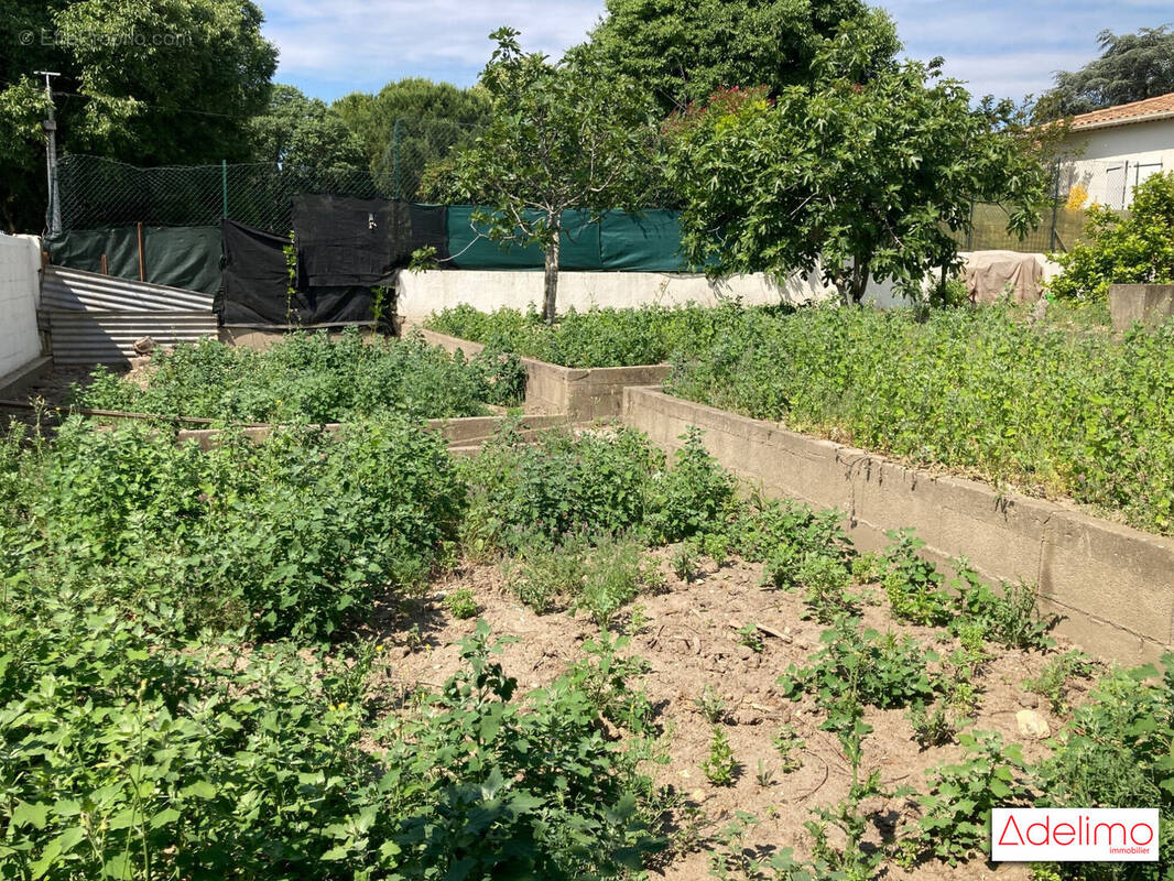 Terrain à NIMES