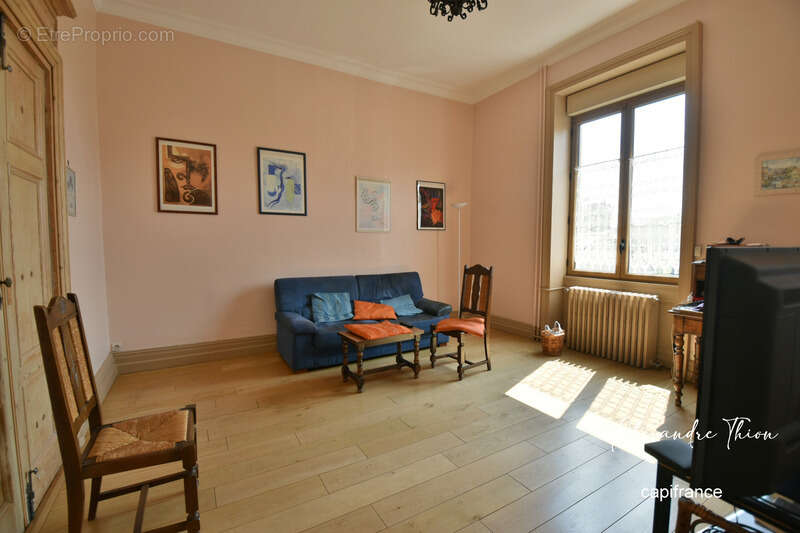 Maison à CHAZEY-SUR-AIN