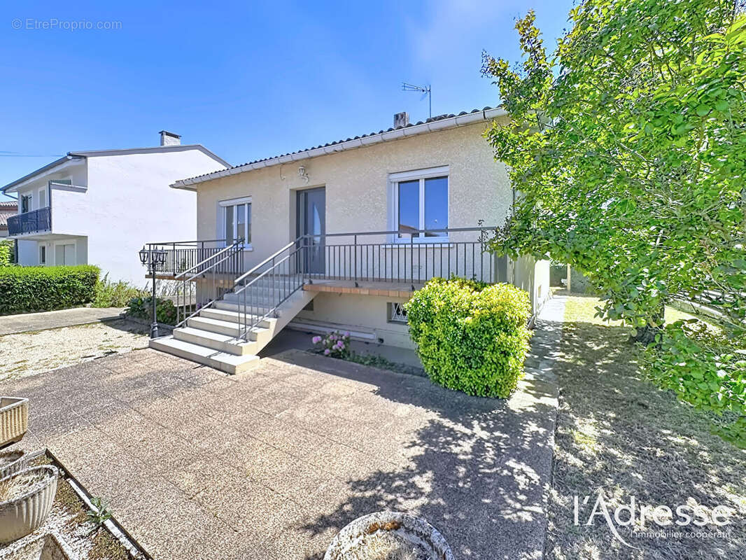 Exclusivité l'Adresse - Portet sut Garonne (Village) - Maison de 101m² avec sous-sol complet sur un terrain de 525m² - photo 4