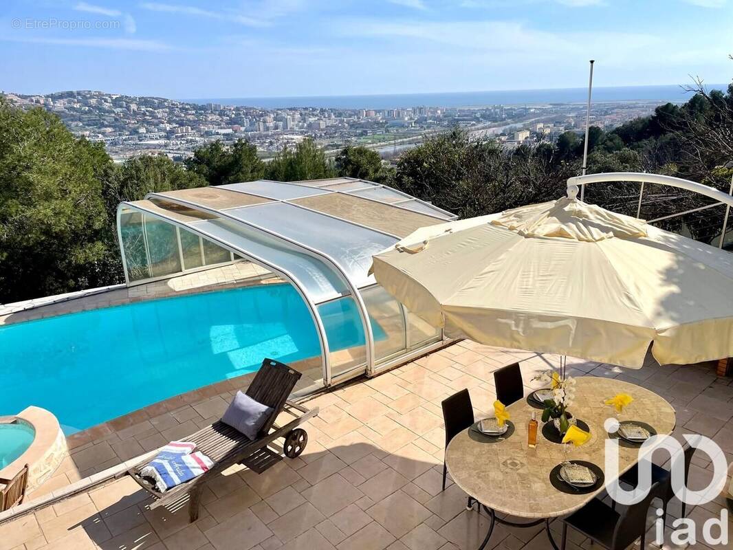 Photo 1 - Maison à SAINT-LAURENT-DU-VAR