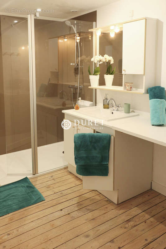 Commerce 521 m² à Mortagne-Sur-Sevre  - photo 5