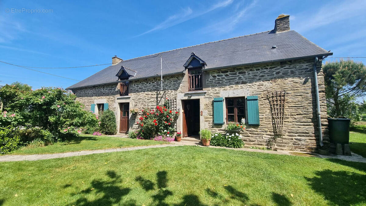 Maison à PLUMIEUX