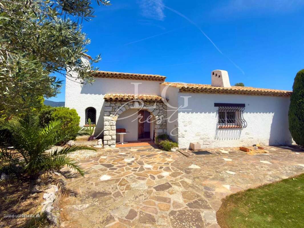 Maison à MANDELIEU-LA-NAPOULE