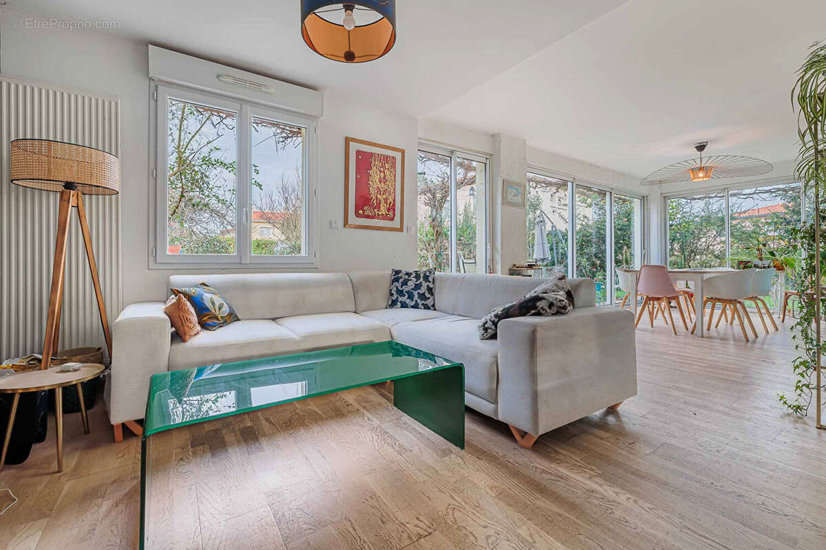 Maison à VILLENEUVE-TOLOSANE