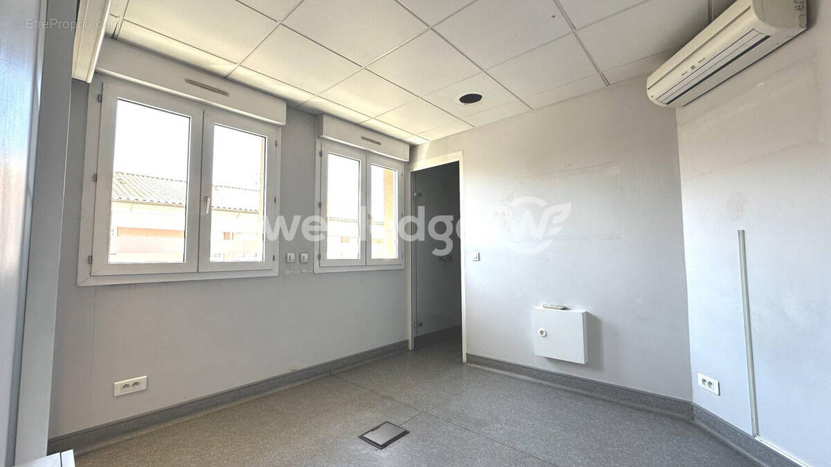 Commerce à LE PONTET