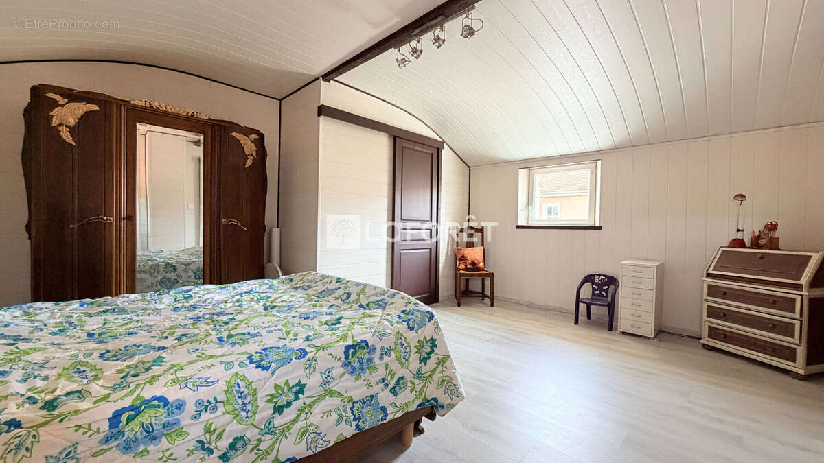 Maison à DOMMARTIN-VARIMONT