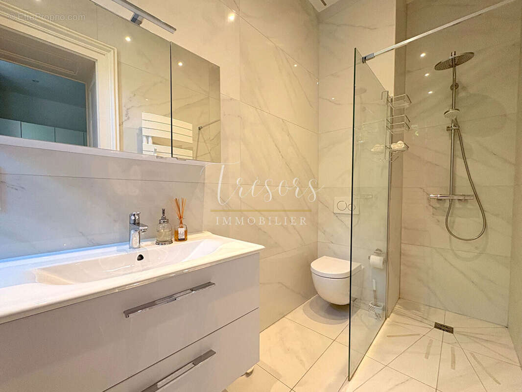 Appartement à AIX-LES-BAINS