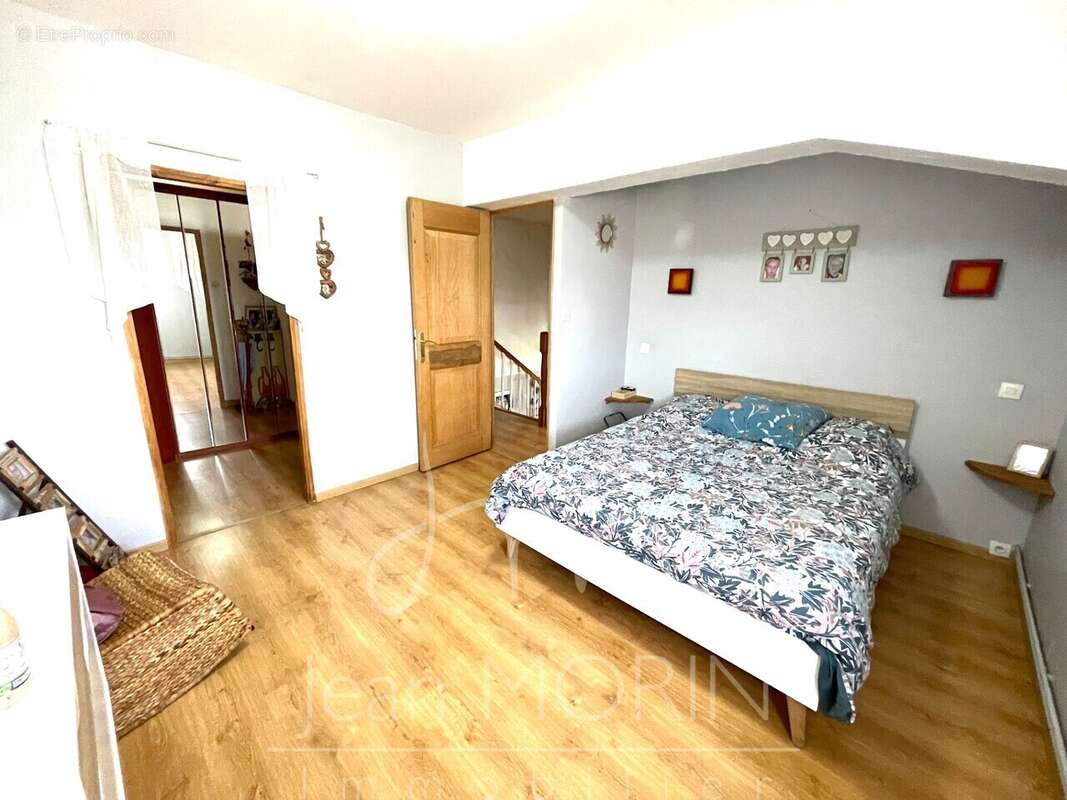 Maison à MONTELIMAR