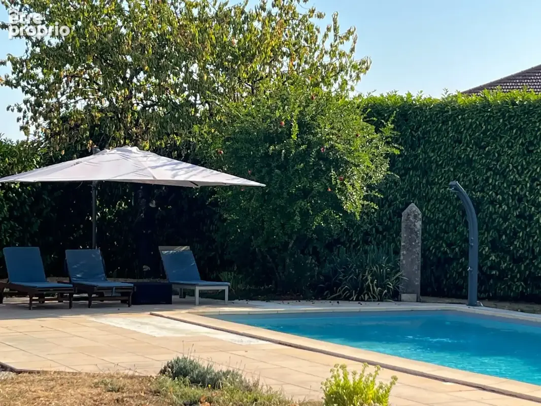 Maison à vendre 10 pièces au coeur de CUISERY (71), avec piscine - photo 18