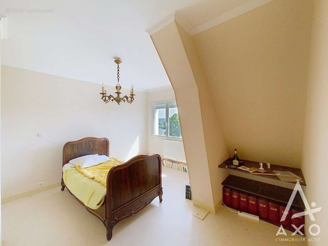 Gien Belle Demeure 6 chambres sur 3 niveaux - photo 10