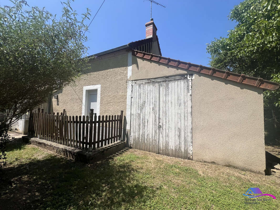 FACADE AVANT - Maison à CHATEAUMEILLANT