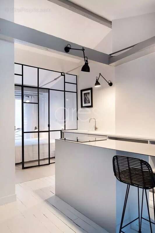 Appartement à PARIS-18E