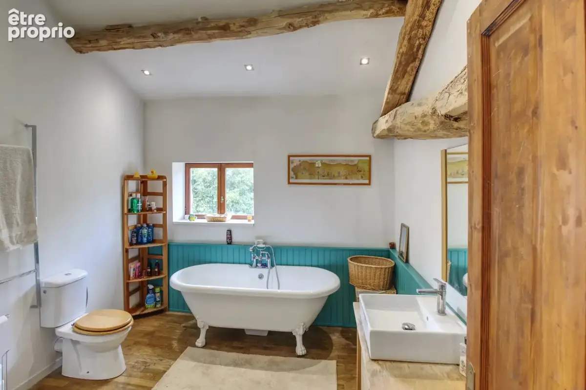 Magnifique grange rénovée avec piscine et plus d’un hectare de terrain, adapté à l’activité équestre ou petite ferme - photo 12