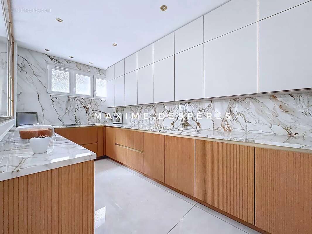 Appartement à NEUILLY-SUR-SEINE