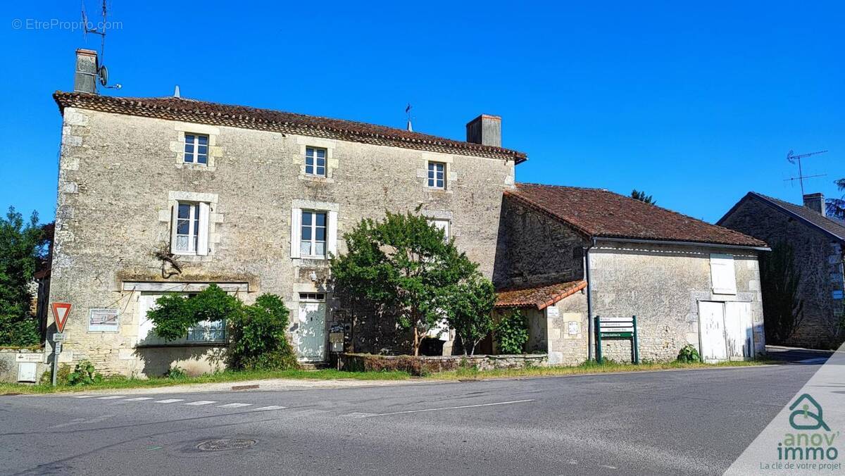 Maison à MAUPREVOIR