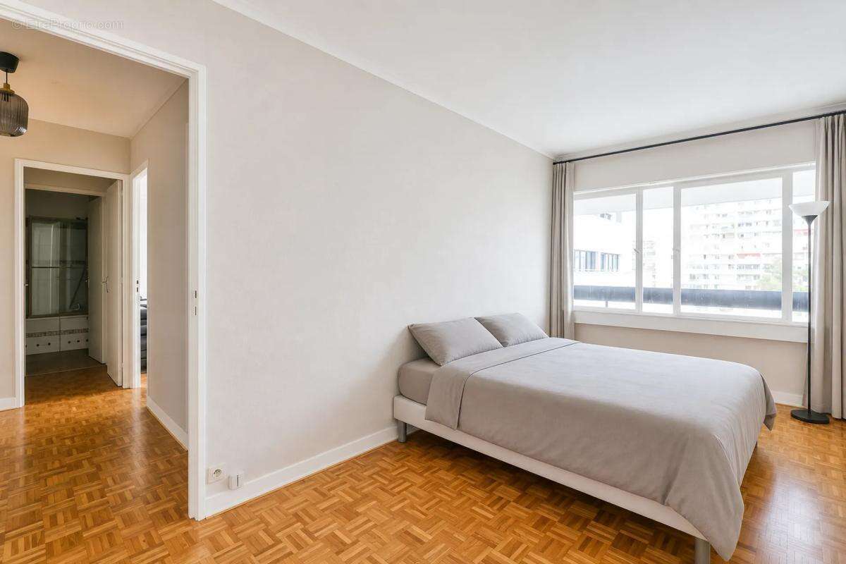 Appartement à PARIS-12E