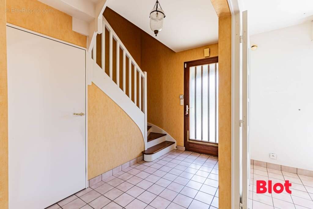 Maison 95 m² à Saint-Herblain  - photo 5