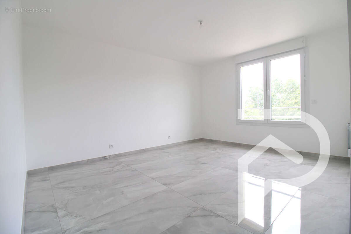 Maison à LAIGNEVILLE