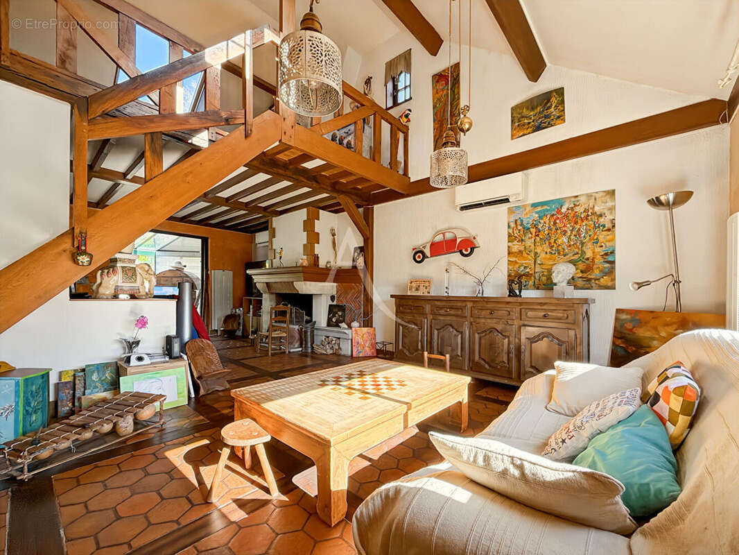 Maison à NEUVILLE-SUR-OISE