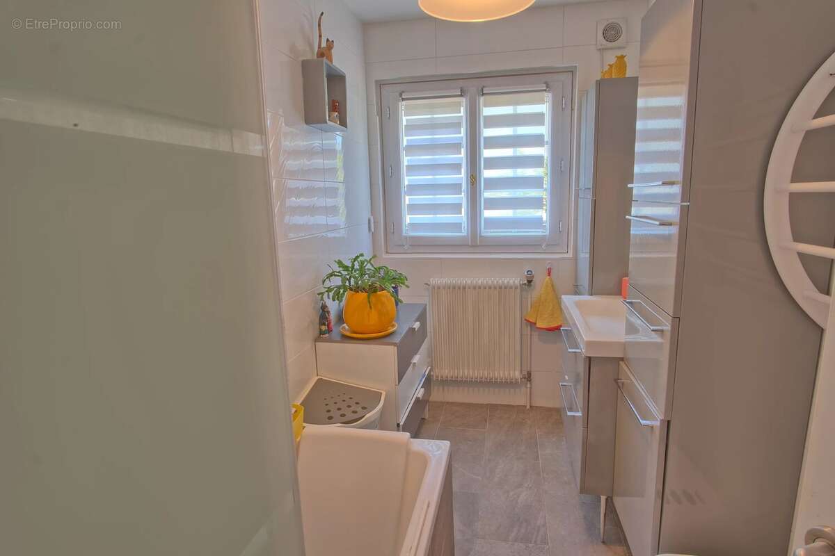 LANGRUNE SUR MER - Maison 195m² avec vie de plain-pied - photo 13
