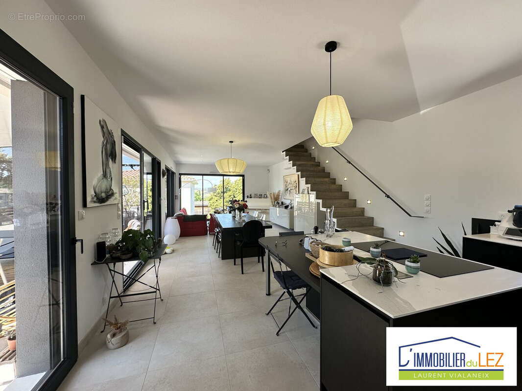 Maison 128 m² à Sussargues  - photo 4