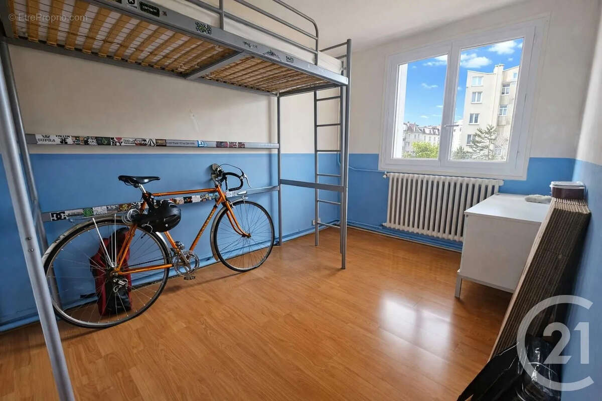 Appartement à SAINT-MAUR-DES-FOSSES
