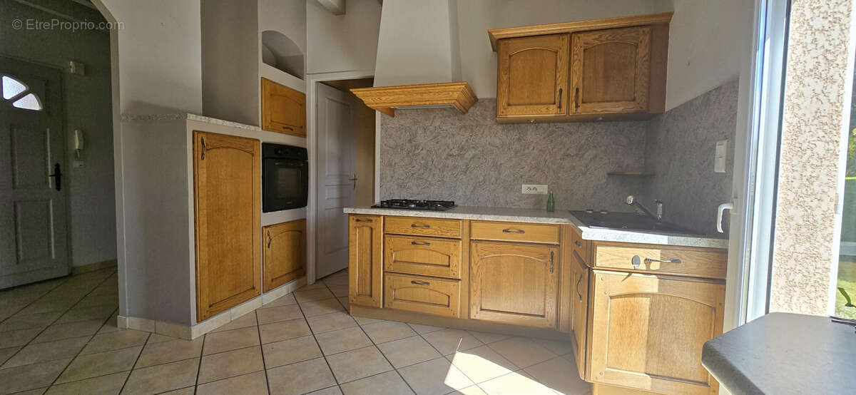 Maison à SAINT-JUST-MALMONT
