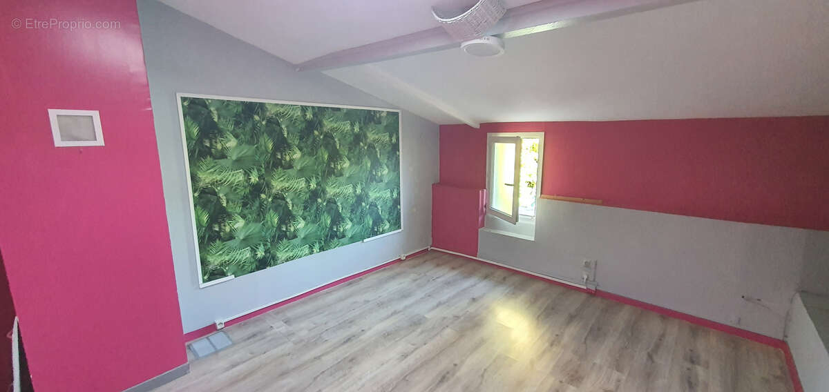 Maison à FEUGAROLLES